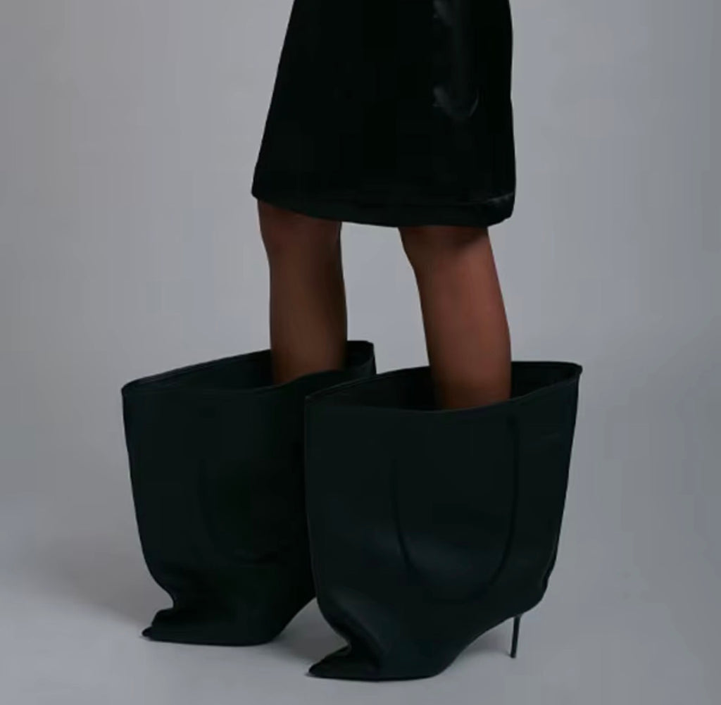 The Manhattan Tote Boot