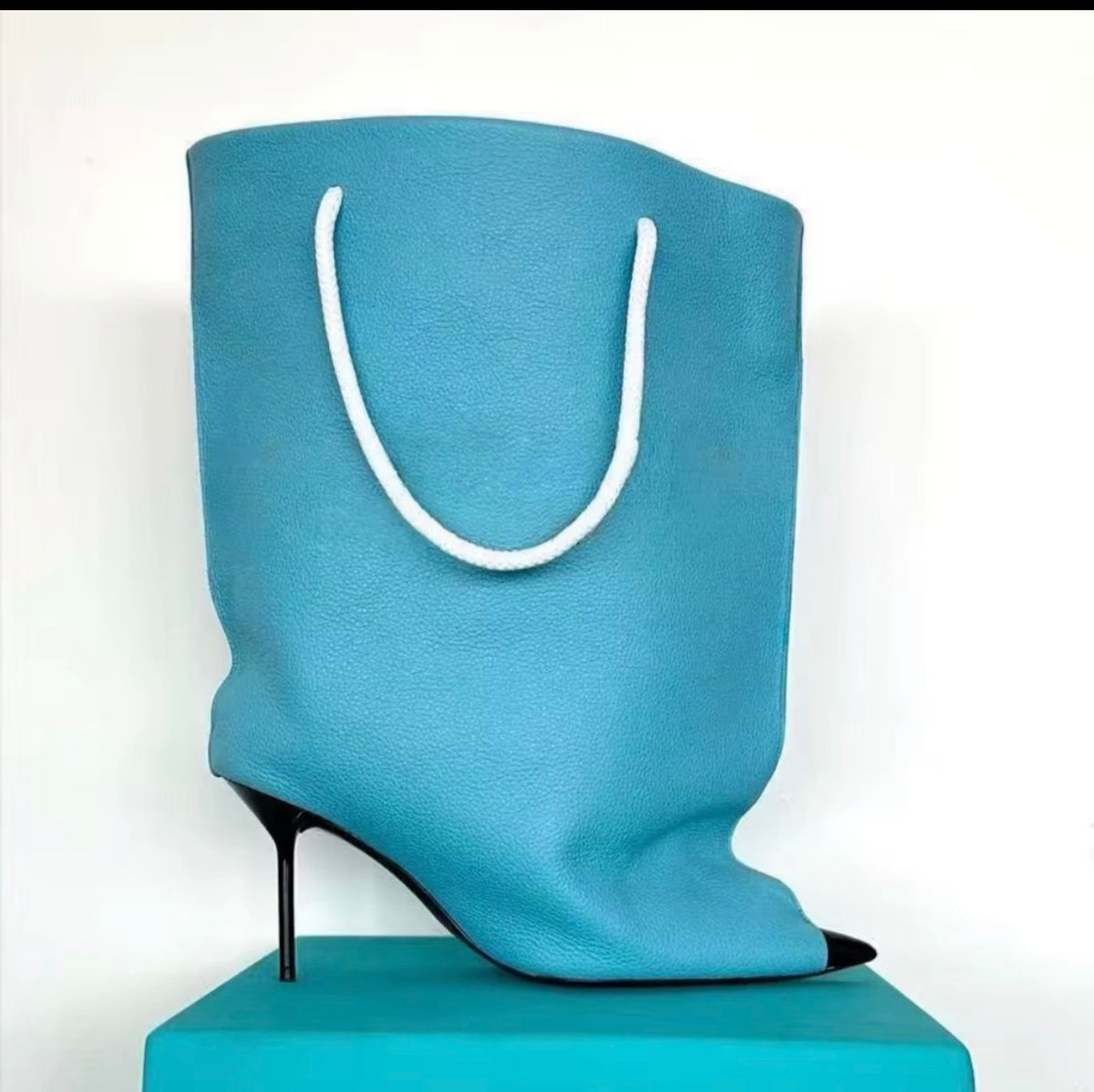 The Manhattan Tote Boot